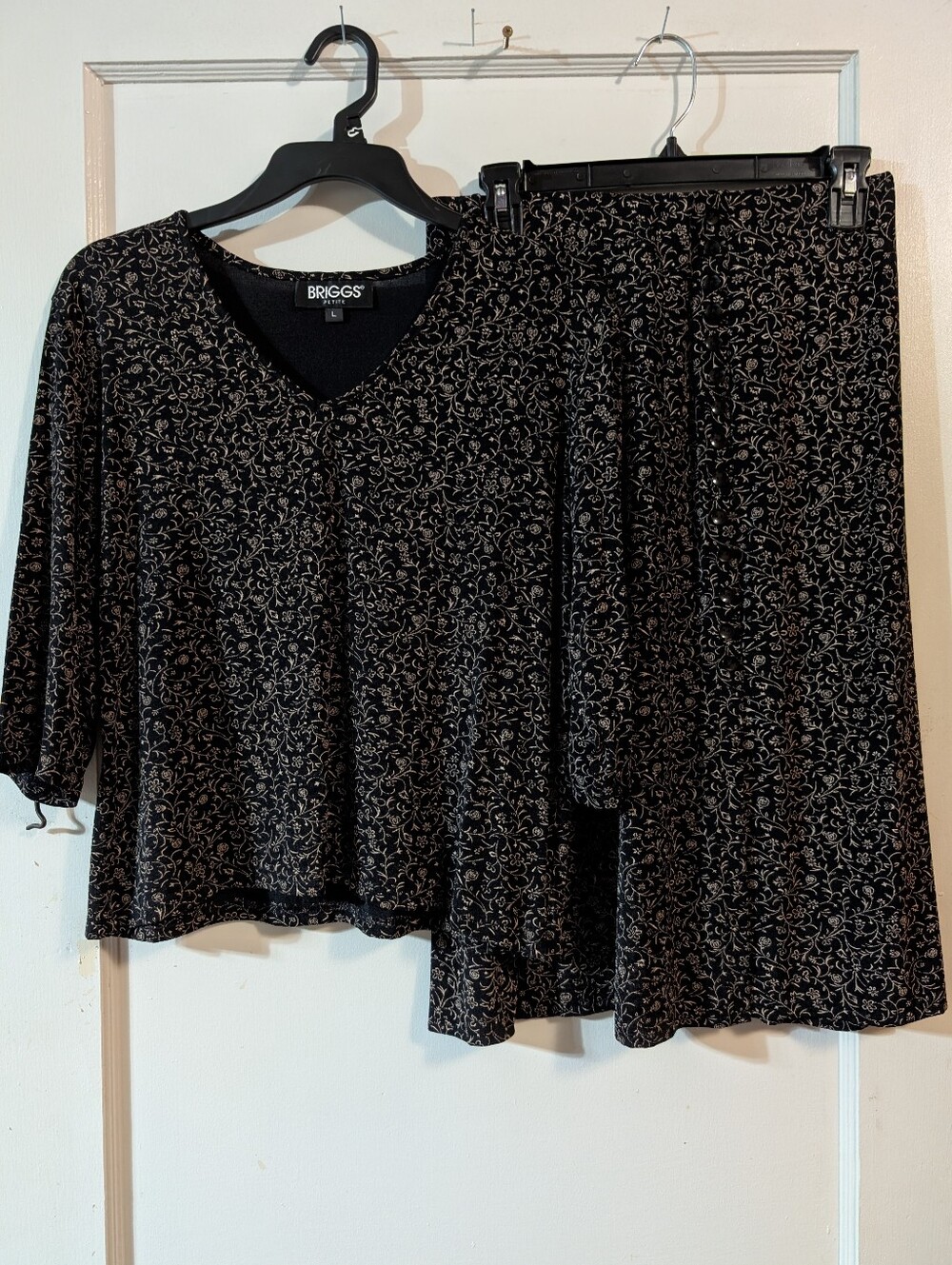 Briggs New York Black Floral Print Two-Piece Skirt Set